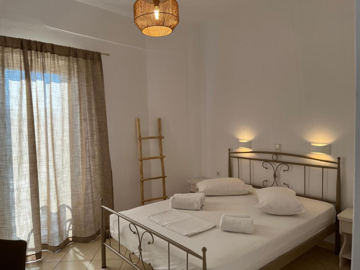 Hotel Chrisoula Antiparos Exterior foto